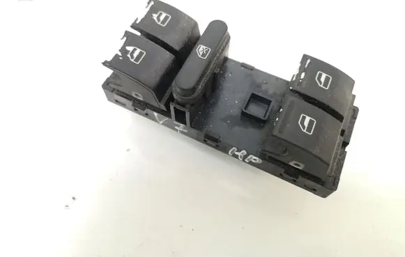 Volkswagen Jetta V Electric window control switch 1K4959857
