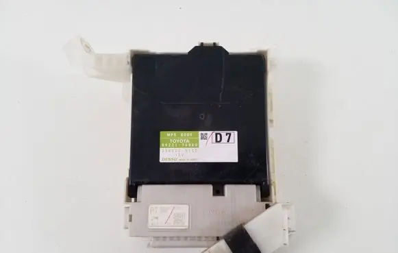 Lexus CT 200H Fuse module 8922176080