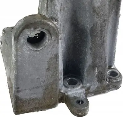 Dodge Challenger Engine mount bracket 04726022AB