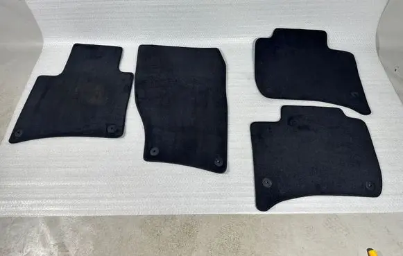 Volkswagen Touareg II Car floor mat set 7P1863011A 7P1862559A 7P1862560A