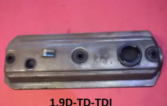 Volkswagen PASSAT B4 Rocker cam cover VW19DTDTDI