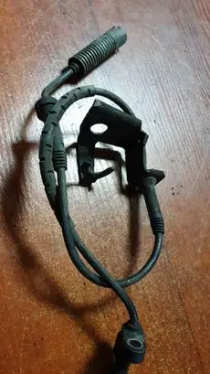 BMW 3 E90 E91 ABS brake wheel speed sensor 6762465