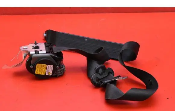 Opel Combo D Front seatbelt 735556822