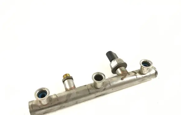 Audi Q5 SQ5 Fuel main line pipe 06E130089D 03C906051D