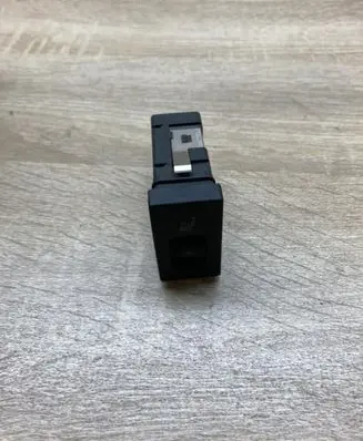 Volkswagen PASSAT B5.5 Seat heating switch 3B0963563A