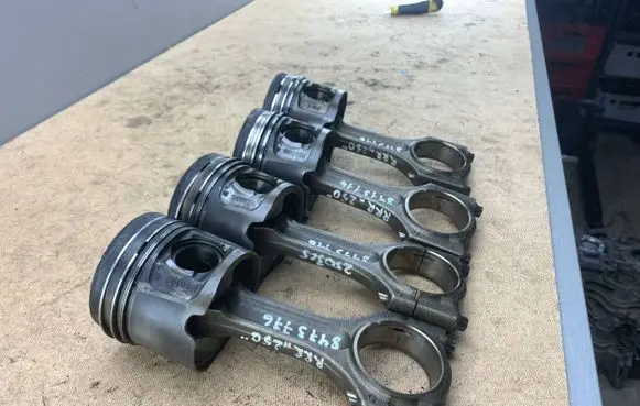 BMW 3 E90 E91 Piston with connecting rod 8473776 11248473776 11247807345