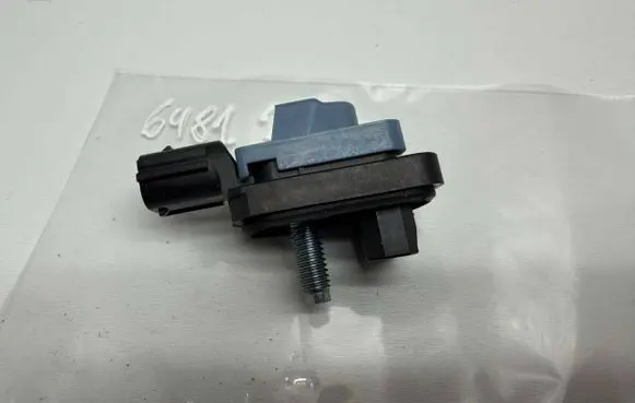 Toyota RAV 4 (XA50) Airbag deployment crash/impact sensor 8983A12030