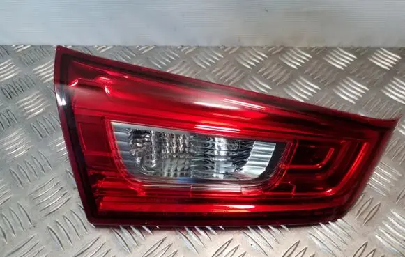 Mitsubishi ASX Tailgate rear/tail lights