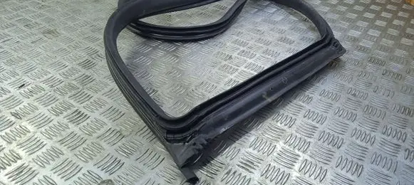 Maserati Ghibli Rubber seal front door (on door) 