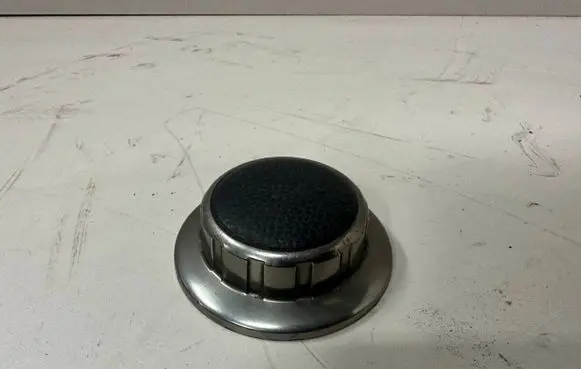 Multifunctional control switch/knob