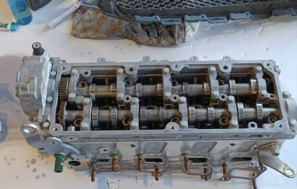 Volkswagen Sharan Engine head 03L103373J
