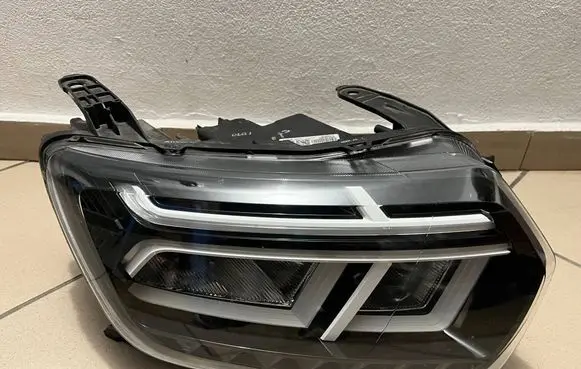 Dacia Duster II Headlight/headlamp 260106194R