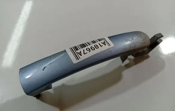 Volkswagen PASSAT B5 Front door exterior handle 3B0837207