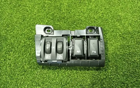 Multifunctional control switch/knob