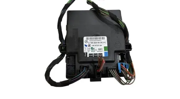 Mercedes-Benz A W169 Door control unit/module A1698208426 05072354