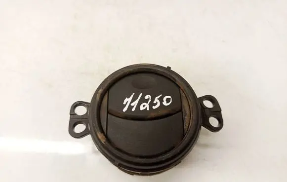 Toyota Yaris Dash center air vent grill 556500D050