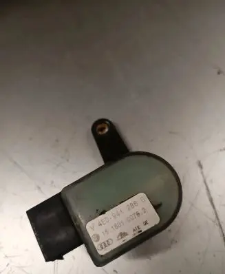 Headlight/headlamp level sensor