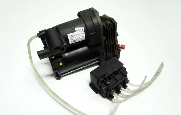 Mercedes-Benz ML W164 Air suspension compressor/pump A1643201204 773000 A1321Q01