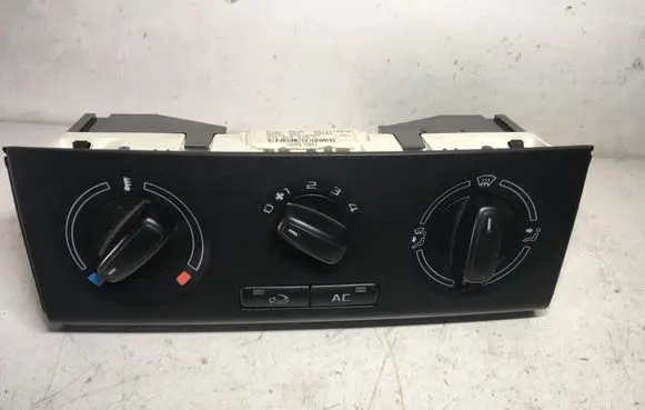 Skoda Fabia Mk2 (5J) Climate control unit 5J0820045C