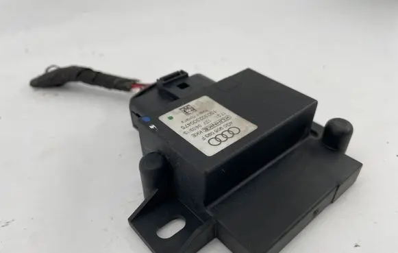 Audi A7 S7 4G Fuel injection pump control unit/module 4G0906093F