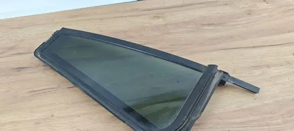 Skoda Octavia Mk2 (1Z) Rear vent window glass 43R00049