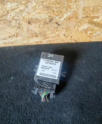 Mercedes-Benz E W211 Suspension control unit/module A2515450216