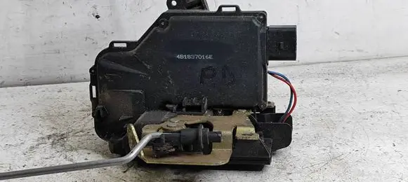 Audi A4 S4 B6 8E 8H Front door lock 4B1837016E