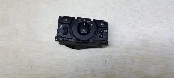 BMW 5 E60 E61 Light switch 6953739 014807 33290203
