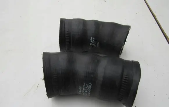 Audi A8 S8 D4 4H Intercooler hose/pipe 079145834D