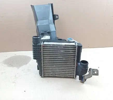 Opel Combo E Intercooler radiator P9675627980 9616871680 9616871780