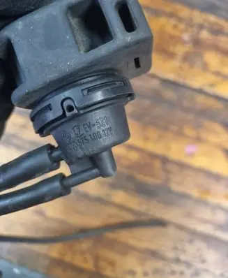 Renault Megane III Turbo solenoid valve 8200575400
