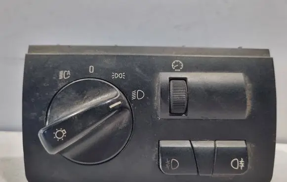 BMW X5 E53 Light switch 6D05