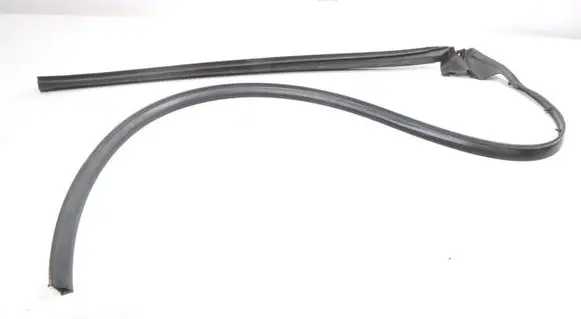 Ferrari California F149 Front door rubber seal 
