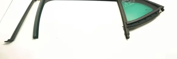 Opel Astra K Rear vent window glass 565498024