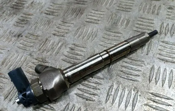 Volkswagen PASSAT B7 USA Fuel injector