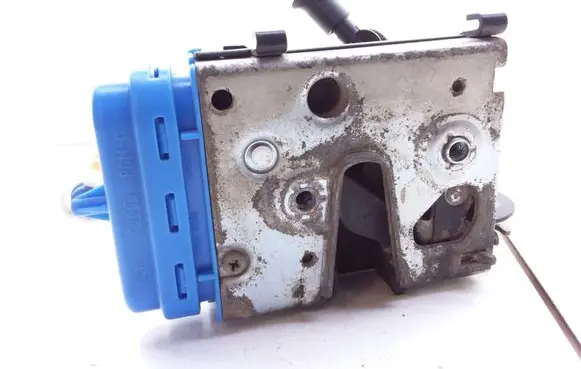 Audi A4 S4 B5 8D Rear door lock 4A0839016H