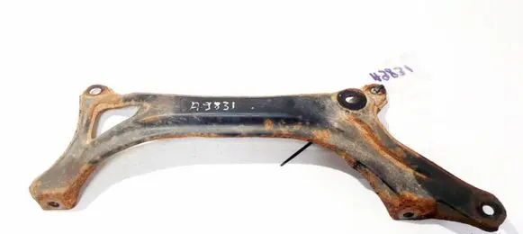 Honda CR-V Engine mounting bracket
