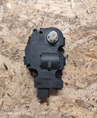 Citroen C4 Grand Picasso Air flap motor/actuator A21200600 26102008 EFB350