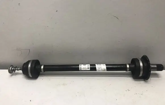 BMW 8 G14 Rear driveshaft 8689563