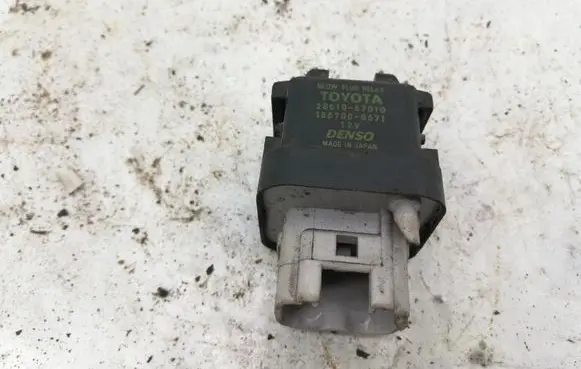 Toyota Corolla Verso E121 Glow plug pre-heat relay 2861067010 1667000671