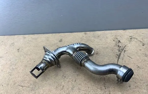 BMW 7 F01 F02 F03 F04 EGR valve line/pipe/hose 7807481 11617807481
