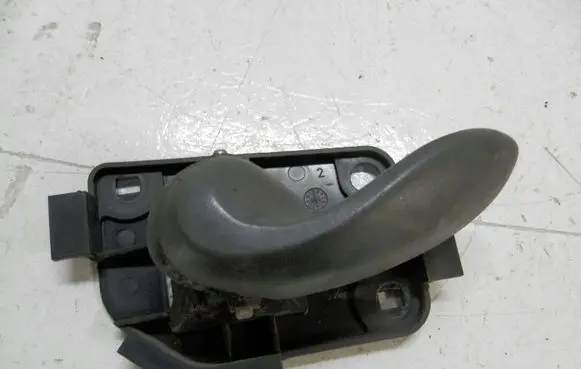 Fiat Punto (188) Front door interior handle 