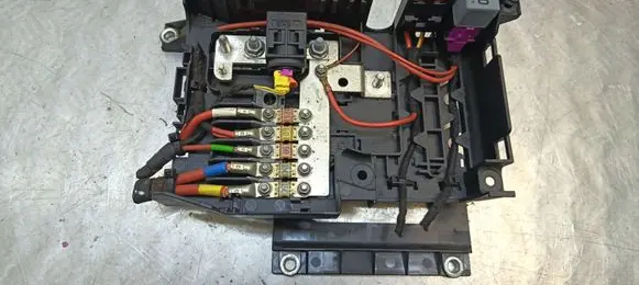 Audi Q7 4L Fuse box set 7L0937548C