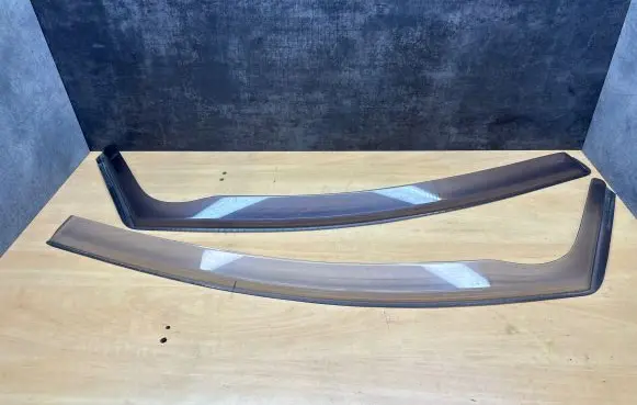 Volkswagen Touran I Front door wind deflector 