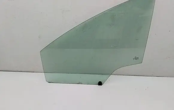 Peugeot 5008 Front door window glass four-door 9201N7