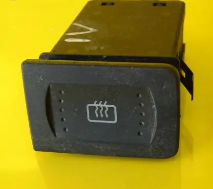 Volkswagen Golf IV Windscreen/window heater switch 1J0953235A