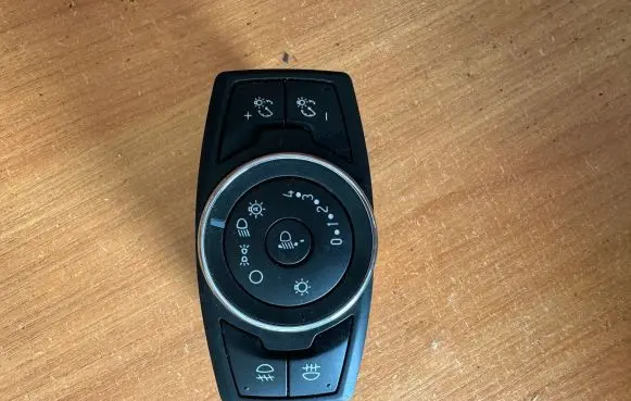 Ford Transit Courier Light switch