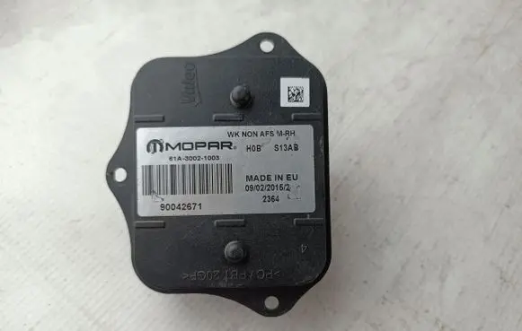 Jeep Grand Cherokee Headlight ballast module Xenon 90042671