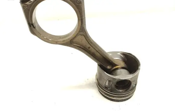 Peugeot 607 Piston with connecting rod H268X