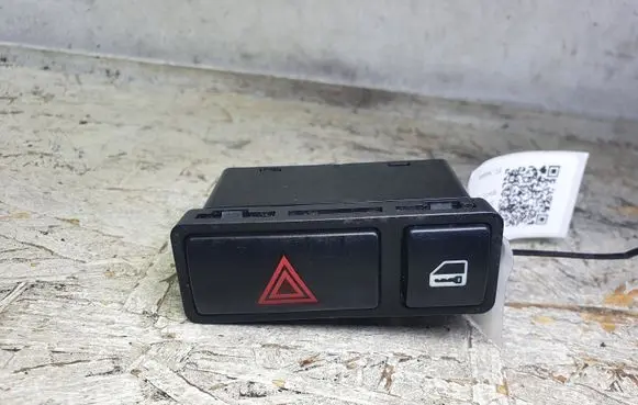 BMW 3 E46 Hazard light switch 61318368920